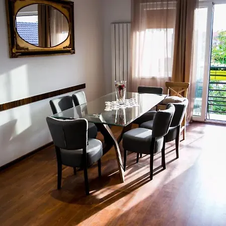 Apartment Big 2 Bedrooms Stylish Romana Square Downtown *