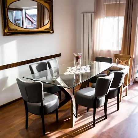 Big 2 Bedrooms Stylish Romana Square Downtown 布加勒斯特