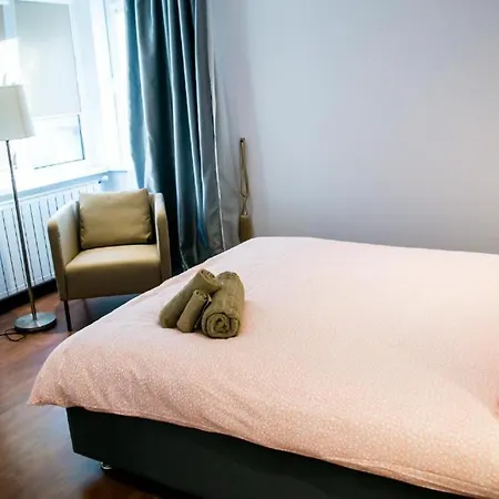 Big 2 Bedrooms Stylish Romana Square Downtown