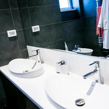 Big 2 Bedrooms Stylish Romana Square Downtown 아파트 부쿠레슈티