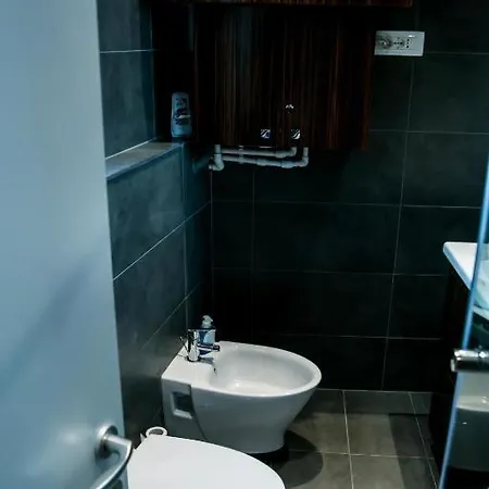 Big 2 Bedrooms Stylish Romana Square Downtown 부쿠레슈티